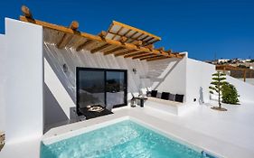 Abrazo Villas